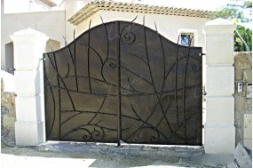 DELFINO entrance gate